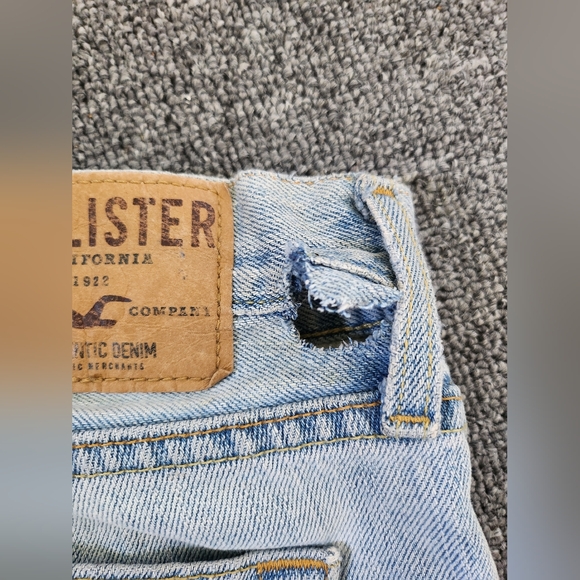 Hollister Distressed & Patched Jeans - Picture 4 of 4